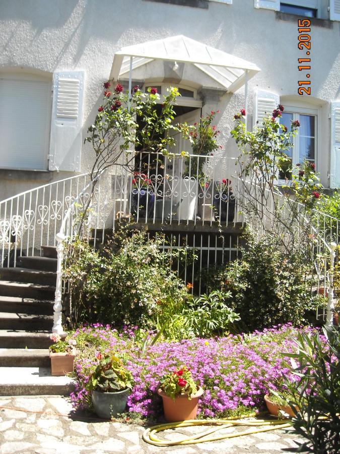 Maison De Retraite Vertaizon Esterno foto