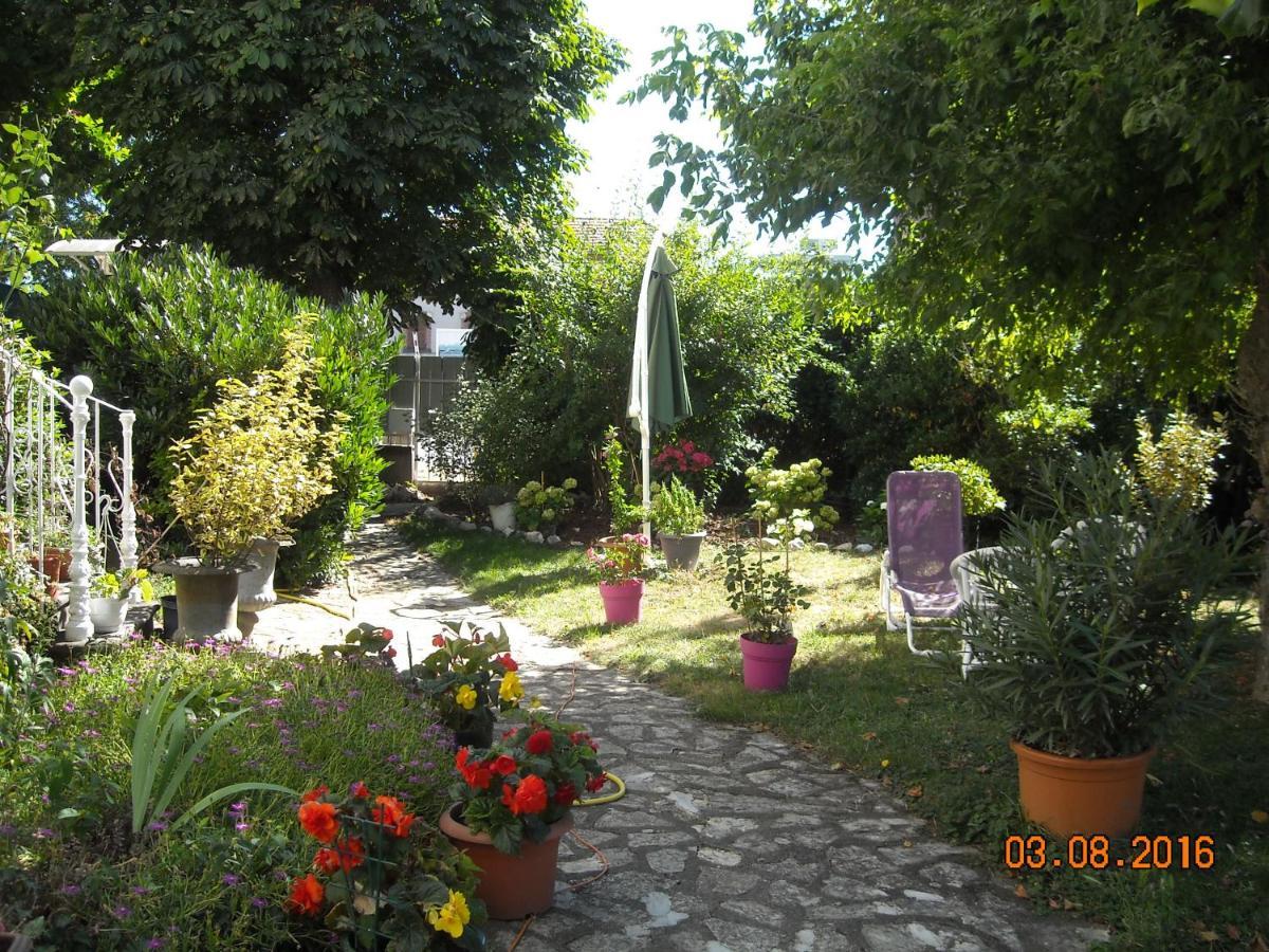 Maison De Retraite Vertaizon Esterno foto
